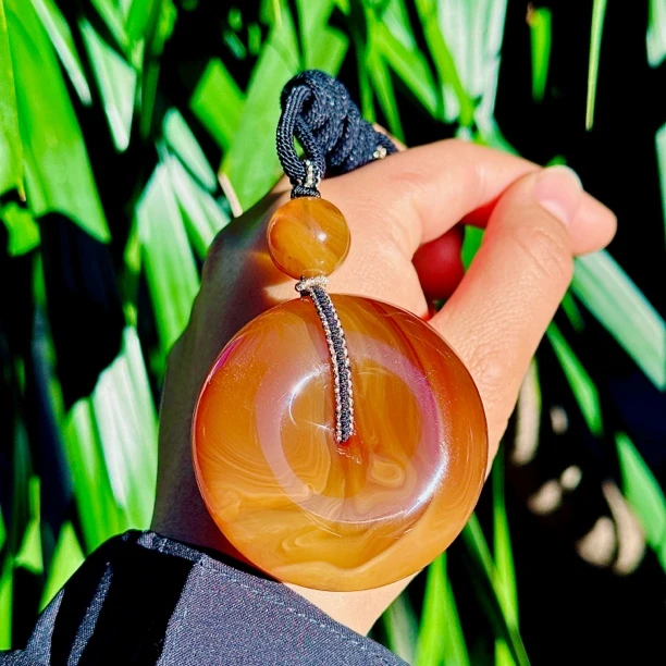 【阿伟琥珀珠宝】天然缅甸琥珀蜜蜡平安扣吊坠时尚百搭精美男女同款