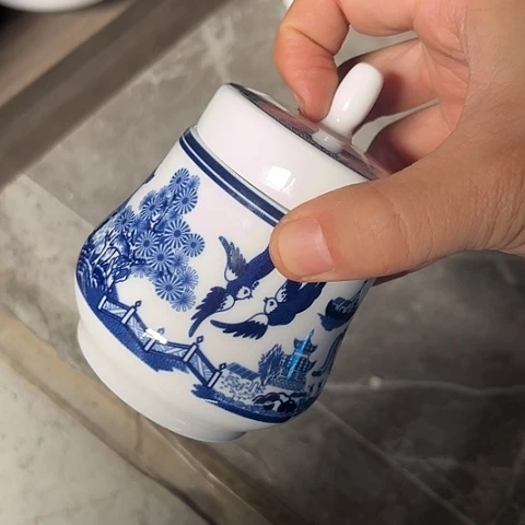 其他瓷温酒器一个