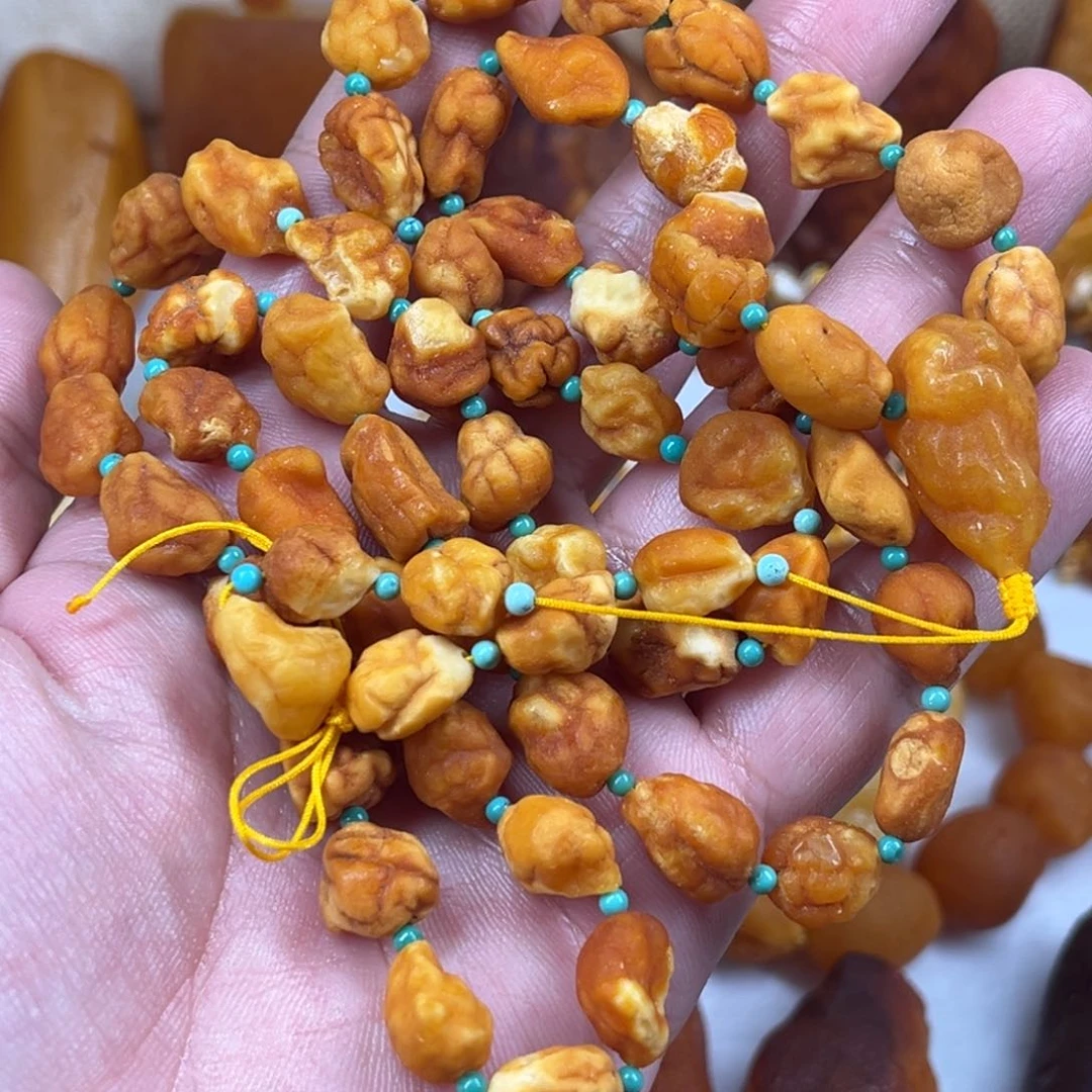 未镶嵌琥珀珠宝奇石