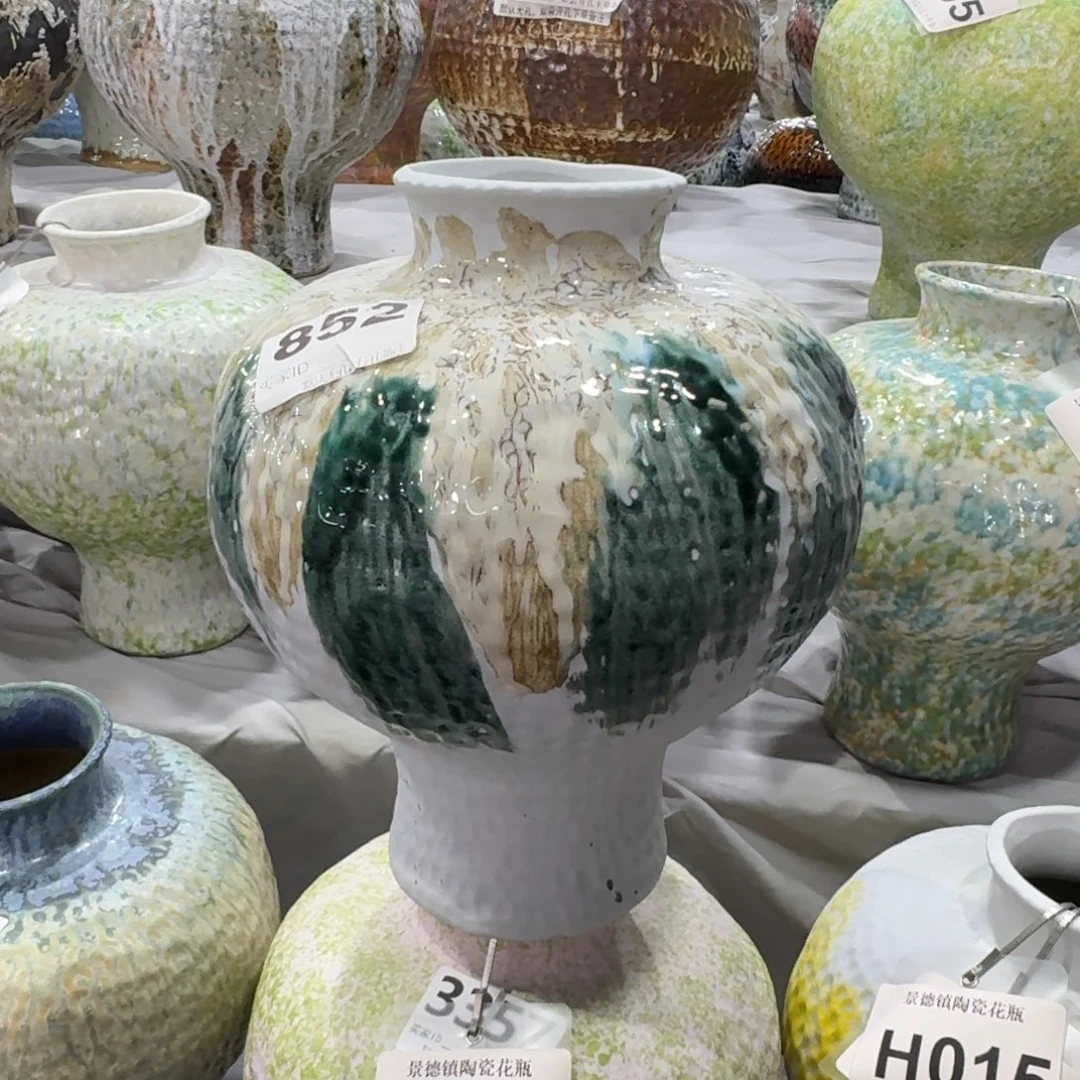 在***方陶摆件景德镇高温花瓶编码852高30口8默认无孔
