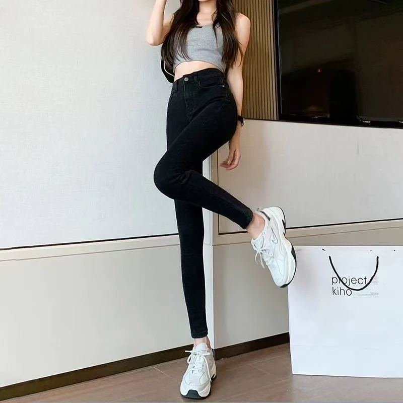 牛仔裤女2025夏季新款高腰显瘦百搭小脚铅笔小脚黑色裤子