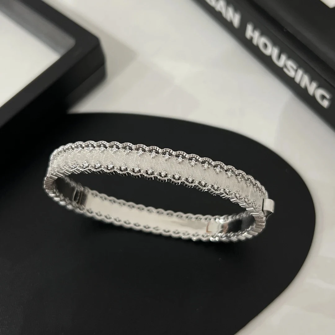 925银合成锆石手镯 《热恋磁场》轻奢小众时尚个性蕾丝花边银手镯