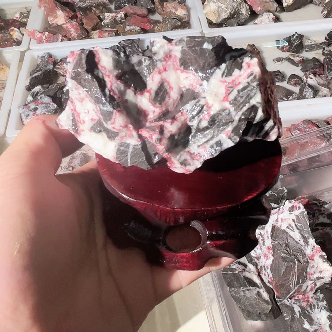 天然朱砂辰石毛料