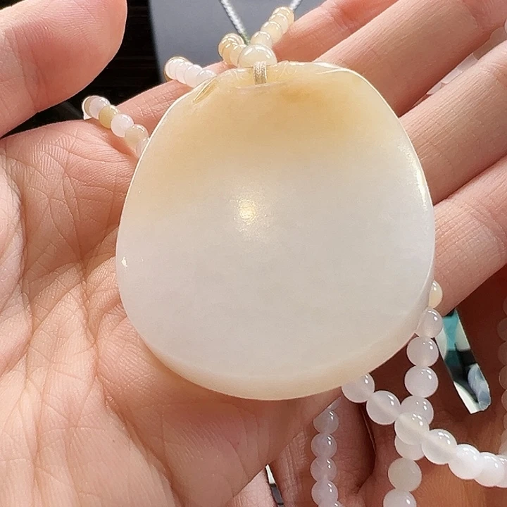 颈饰未镶嵌和田玉