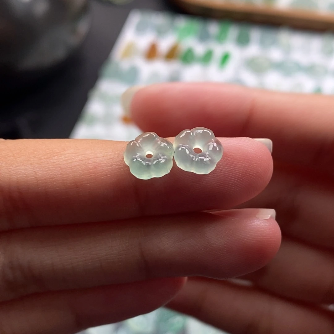 翡翠裸石晴底小花