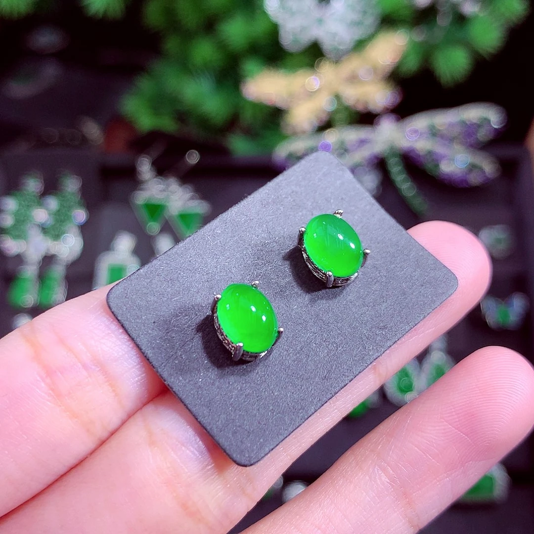 颈饰未镶嵌翡翠天然