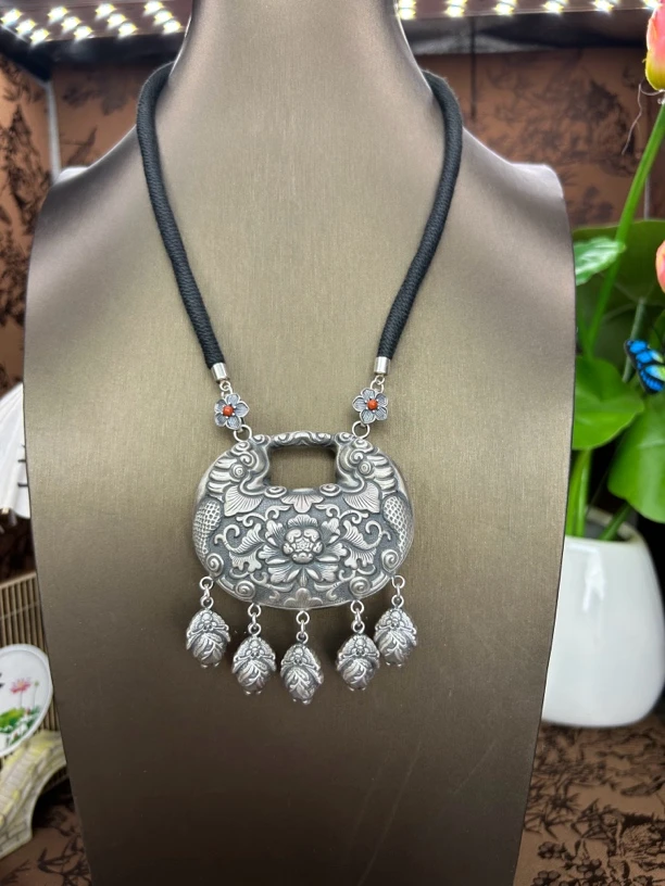 吊坠足银 小郑家纯银手工簪刻莲花坠链520