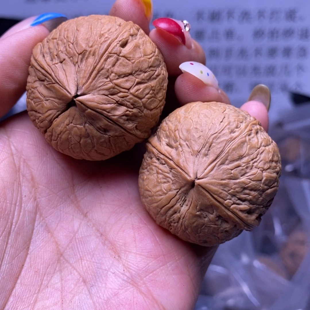 把件文玩核桃云南野生铁核桃60号37mm