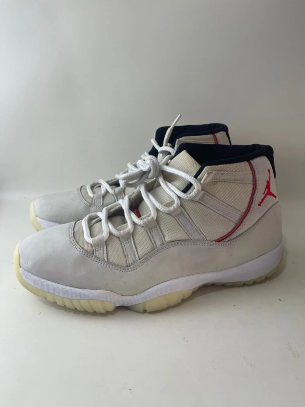 95新 maje 44.5码 AJ11兔八哥 公价2599 二手不退换 编号6832