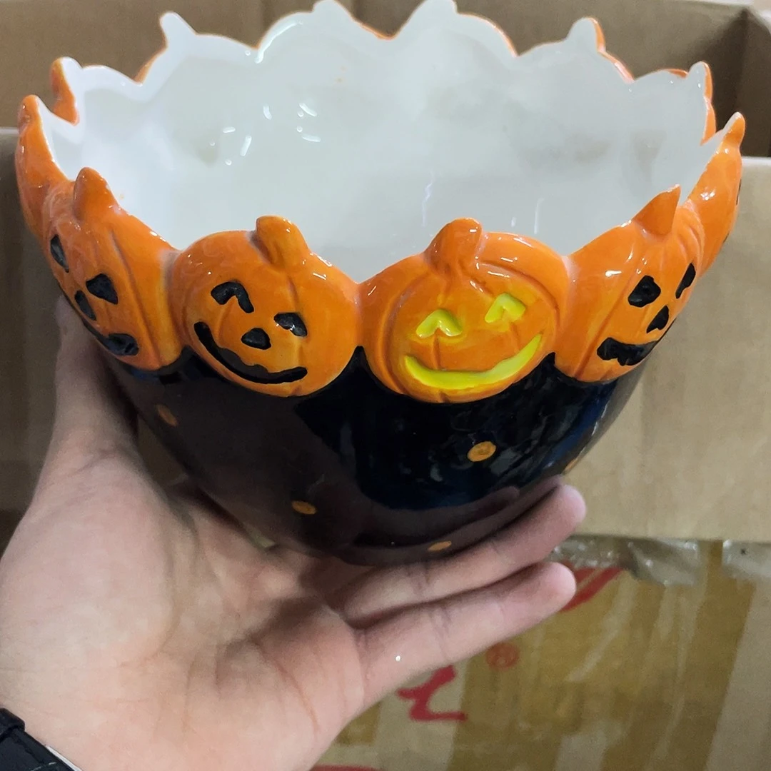 摆件   磕碰。封釉。