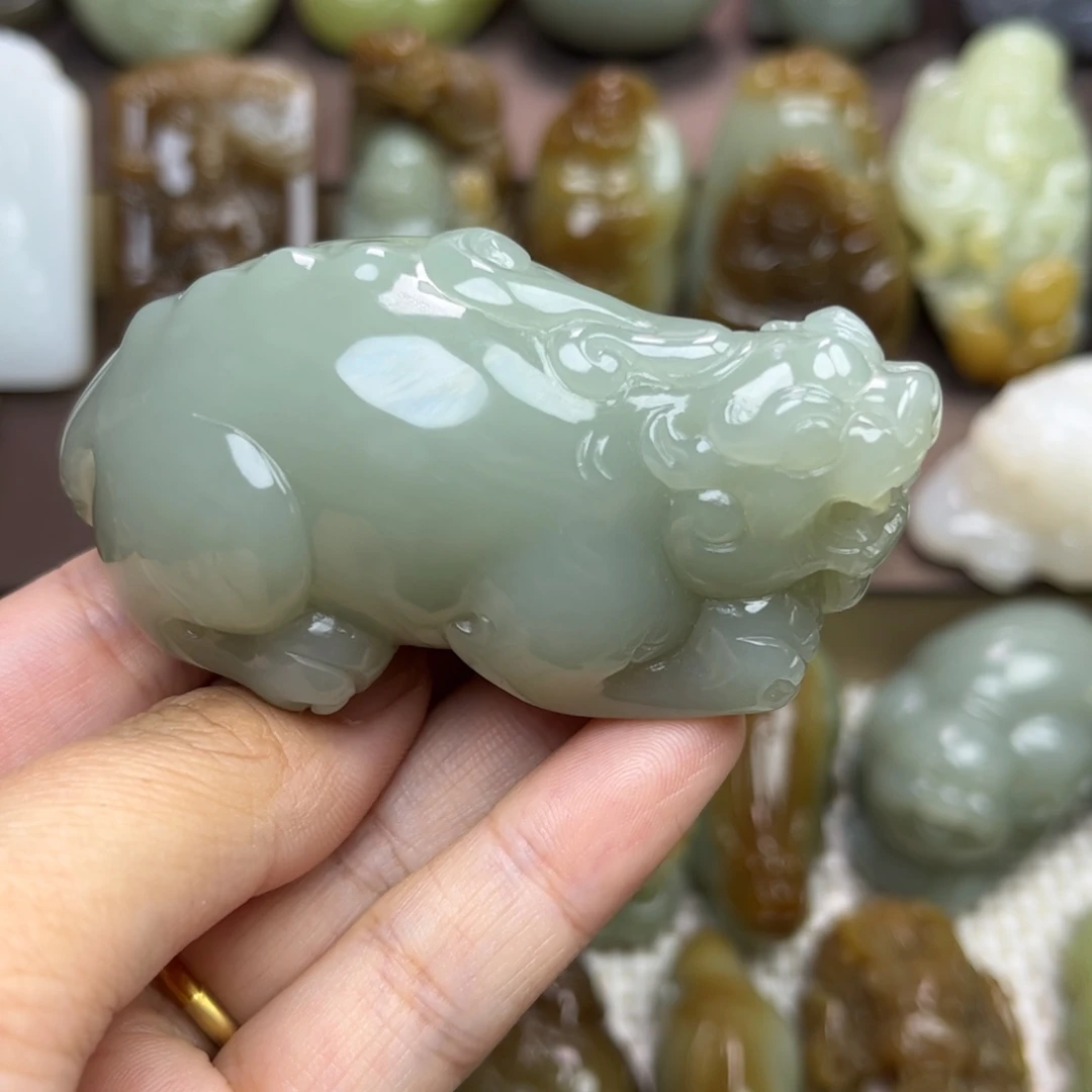 和田玉未镶嵌把件