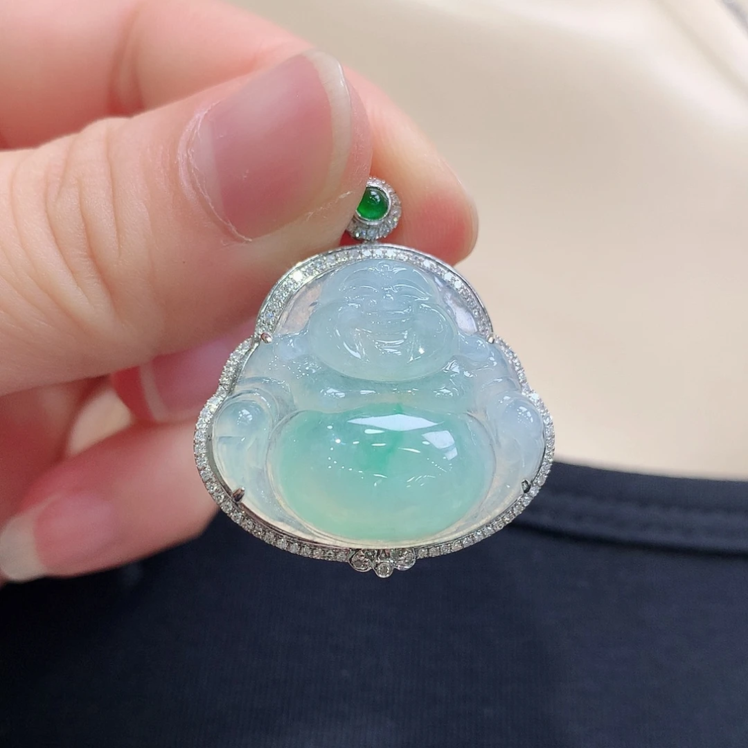 颈饰18K金镶嵌翡翠佛公