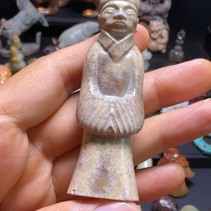 和田玉未镶嵌耳饰