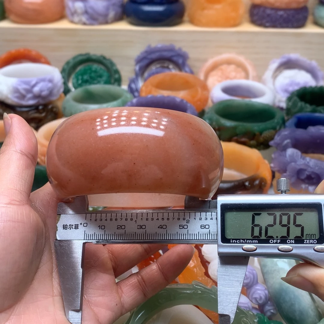 未镶嵌手镯石英质玉