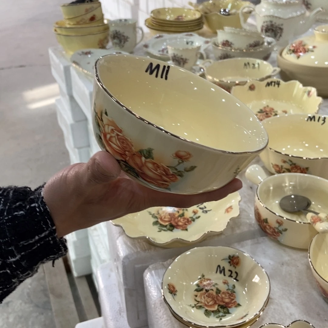 星博陶瓷………………。11