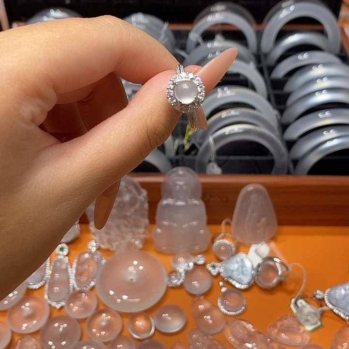 石英质玉合金戒指