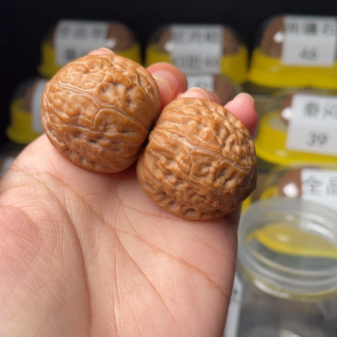 智***名文玩核桃把件全品38舍利子