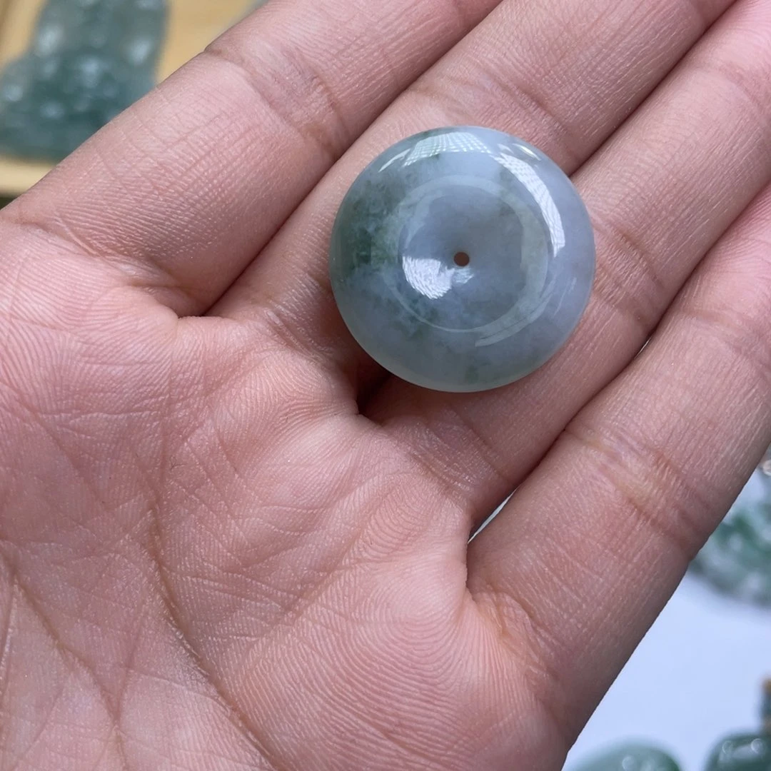翡翠未镶嵌颈饰吊坠