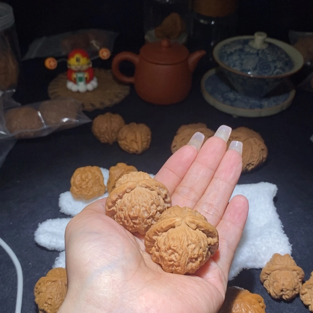 文玩核桃吊坠＆****?白狮子40