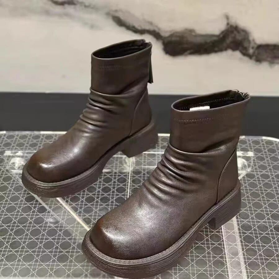 921-52新品女靴舒适平底短靴潮款马丁靴百搭短筒靴网红烟管靴