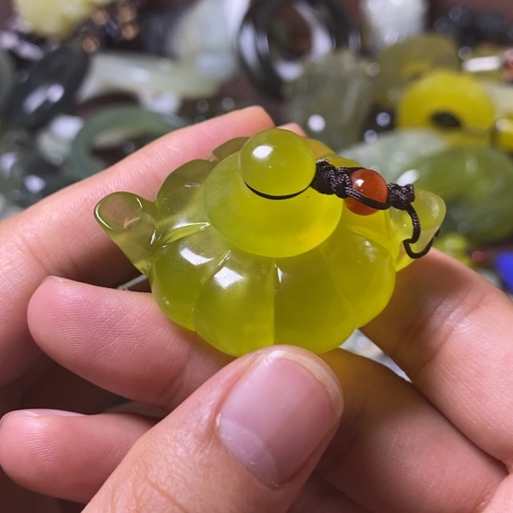 岫玉岫玉颈饰未镶嵌王*梅