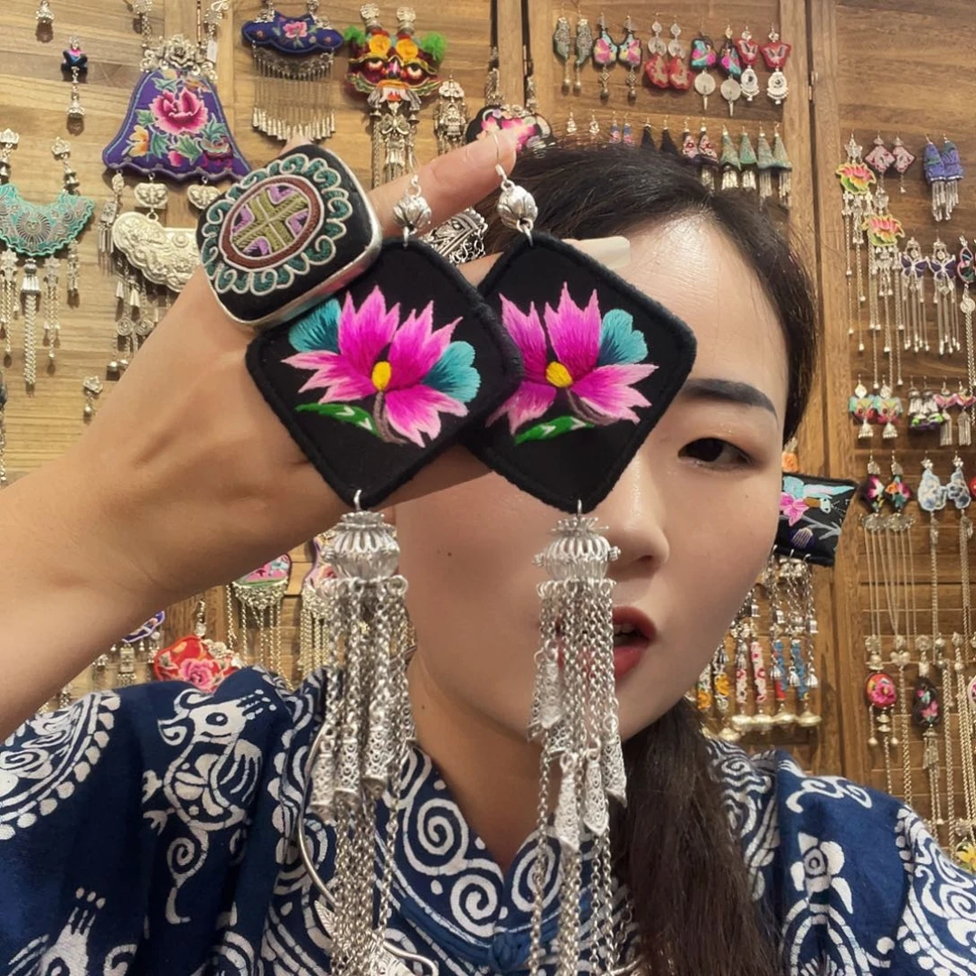 织绣纯手工制作苗绣耳环