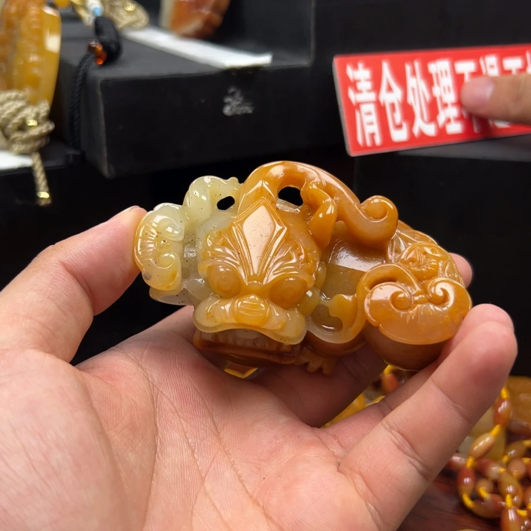 未镶嵌石英质玉（黄龙玉）多样性发货，发其一