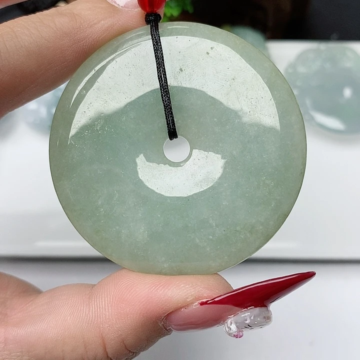 翡翠颈饰未镶嵌