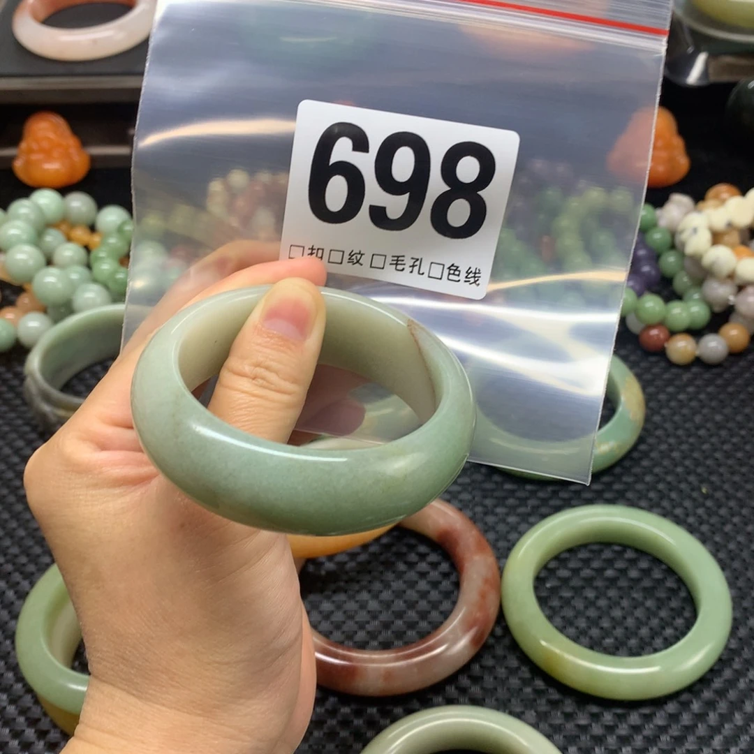 乖***女石英质玉手镯未镶嵌