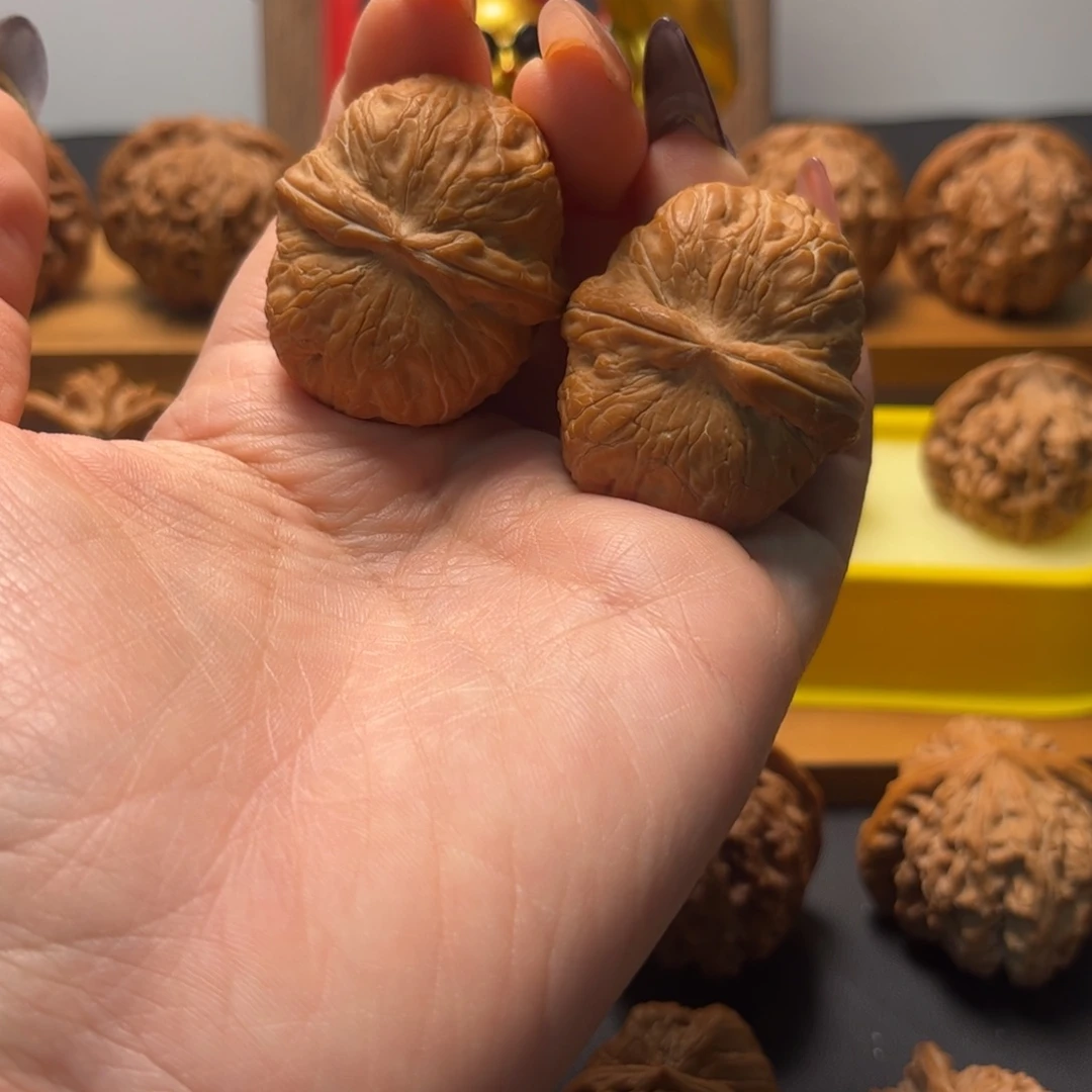 文玩核桃吊坠元宝40