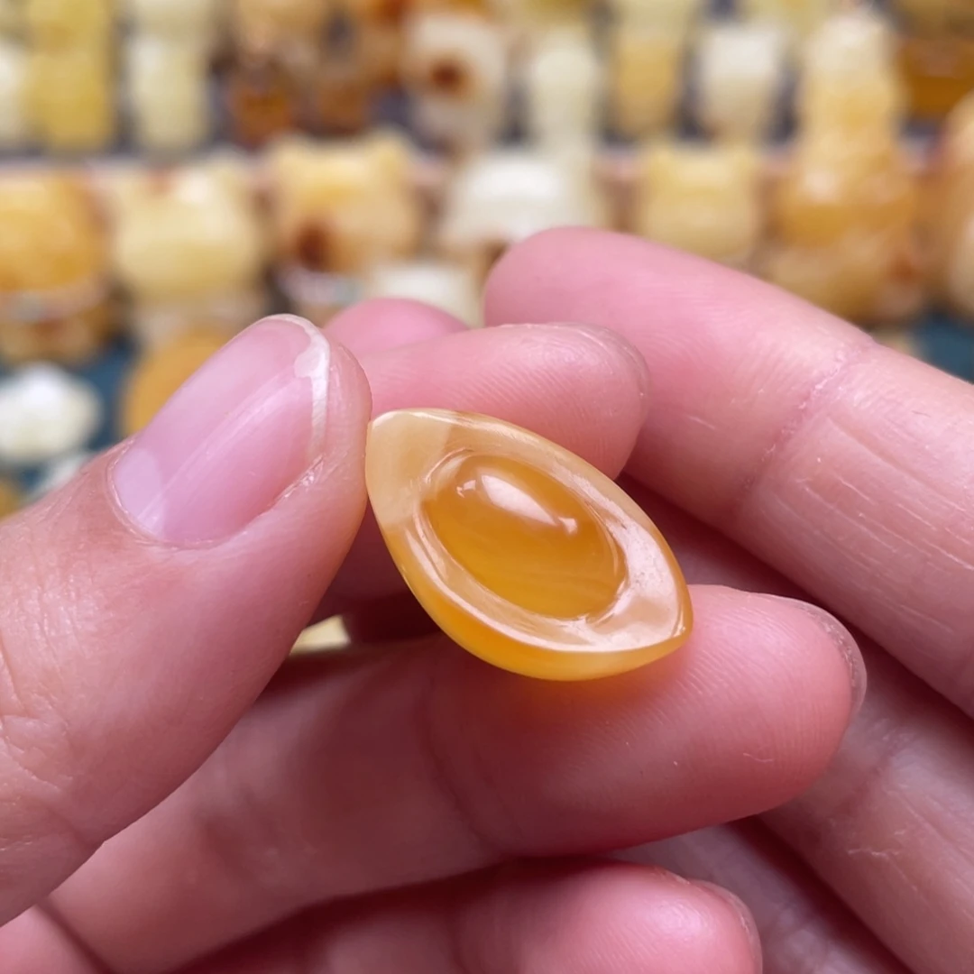 未镶嵌琥珀裸石蜜蜡