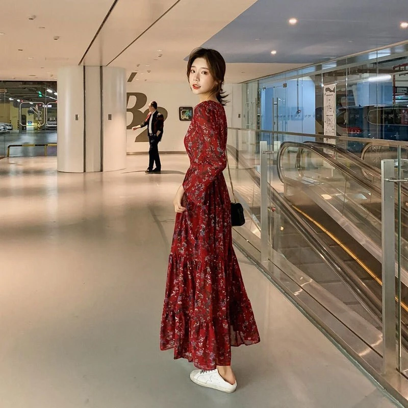 显瘦长袖碎花时尚复古优雅连衣裙雪纺面料高腰收腰不规则裙型V领