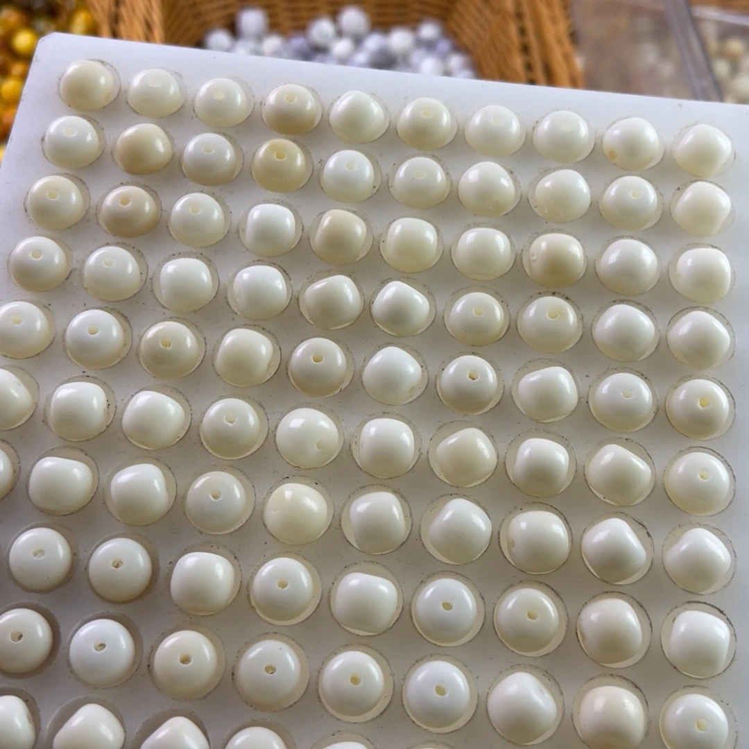 白玉菩提吊坠瑕疵10-9白玉桶珠200颗