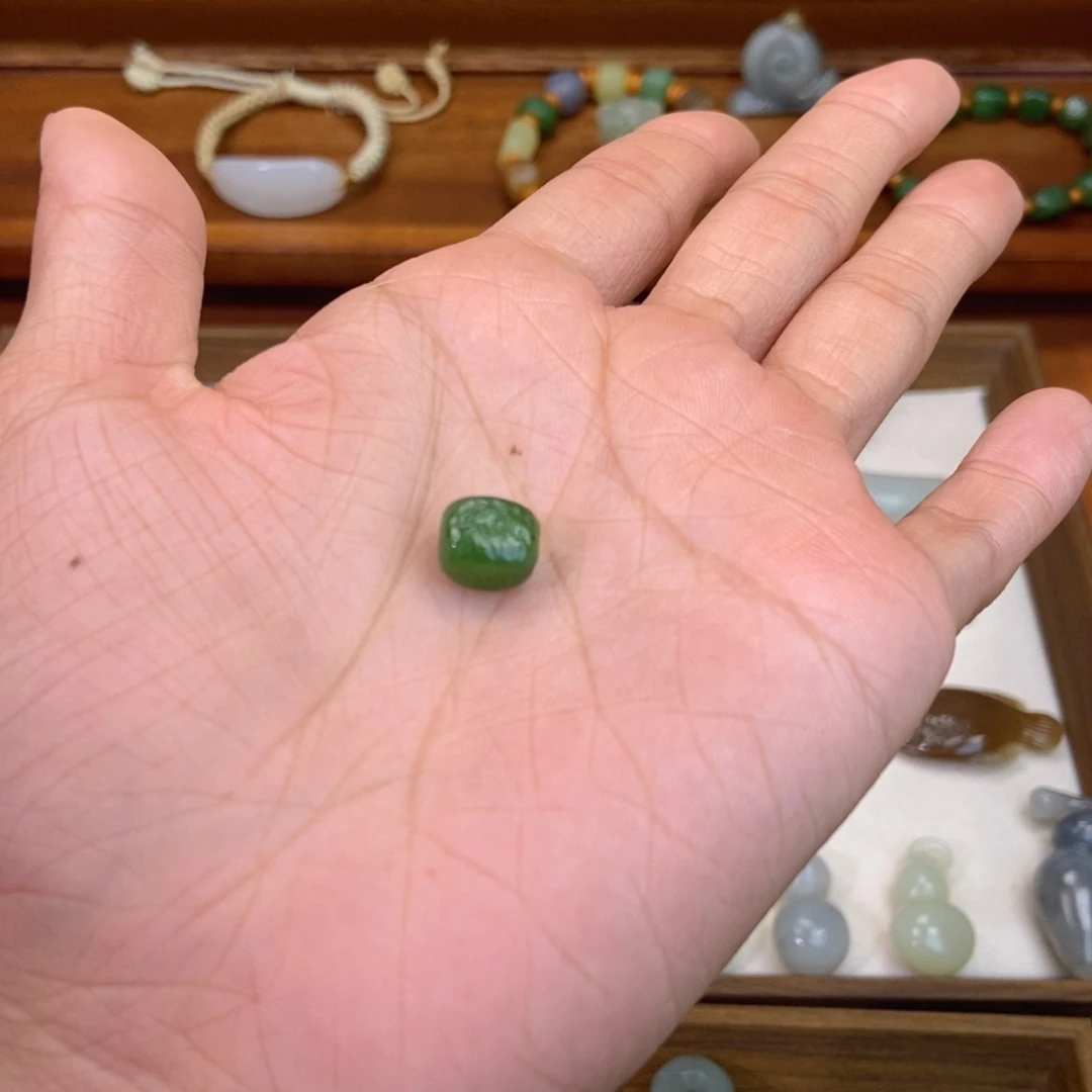 简***单和田玉未镶嵌吊坠(不含链)