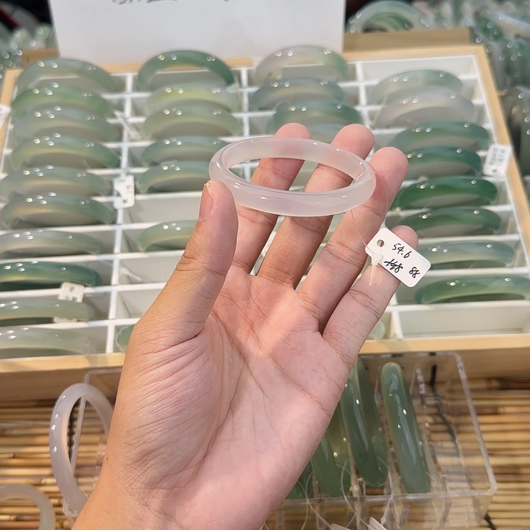 玛瑙/玉髓未镶嵌手镯圈口54.6