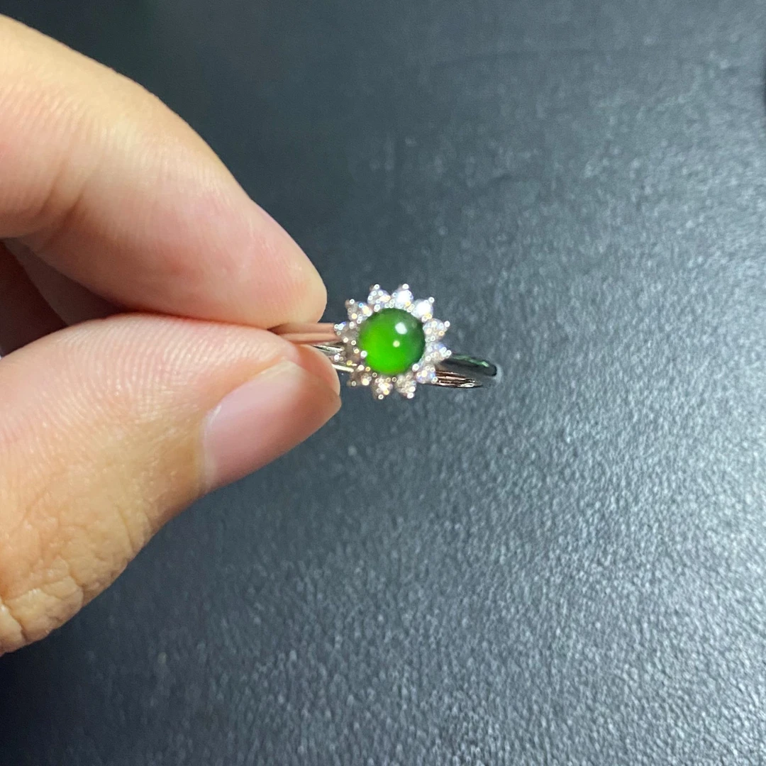 天然翡翠满绿蛋面开口可调节太阳花戒指