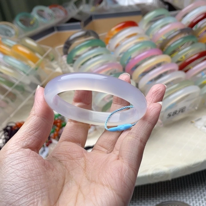 玛瑙/玉髓未镶嵌手镯55圈口
