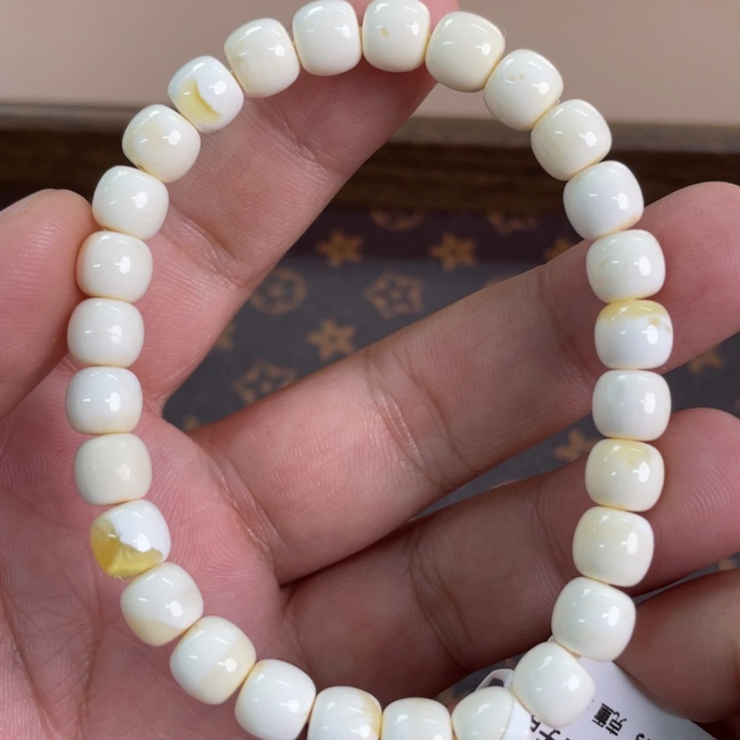 蜜蜡裸石未镶嵌1500000000000