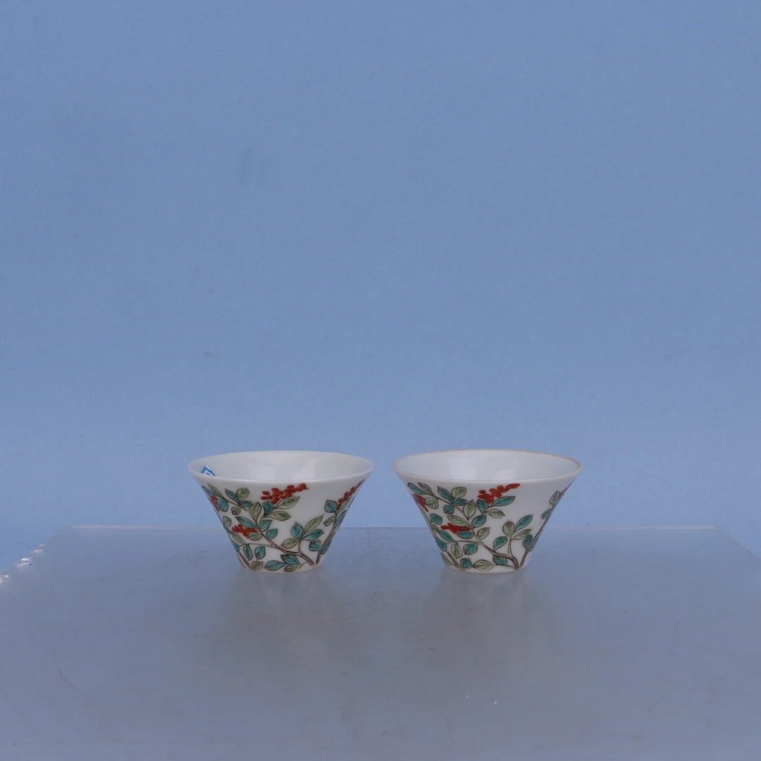 298   晚清民国   粉彩花卉纹杯