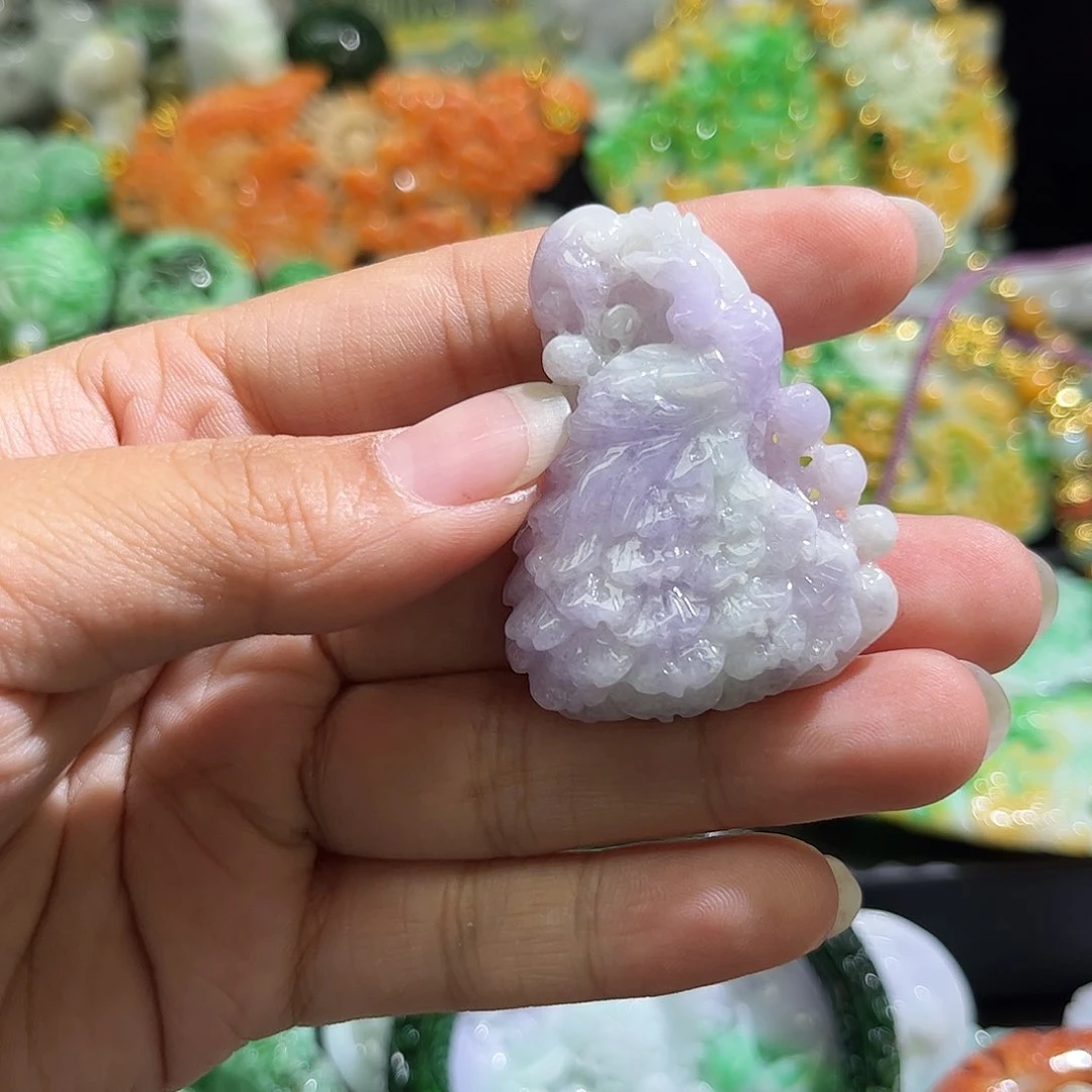 翡翠未镶嵌颈饰待编织