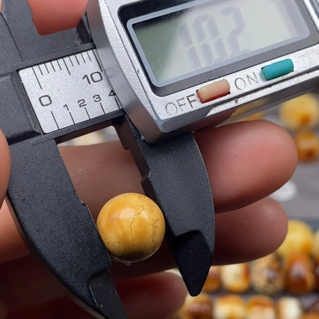 未镶嵌琥珀戒指圆珠