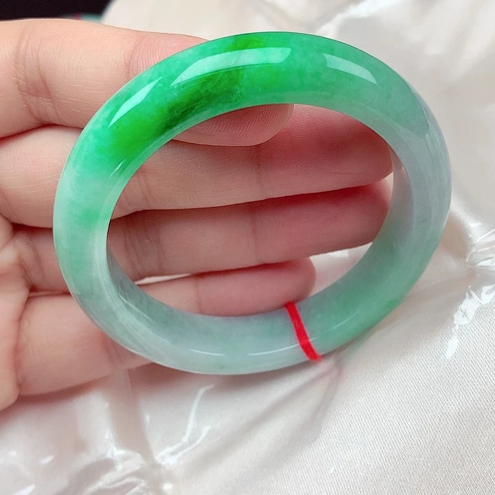 翡翠未镶嵌手镯53～54飘阳绿手镯