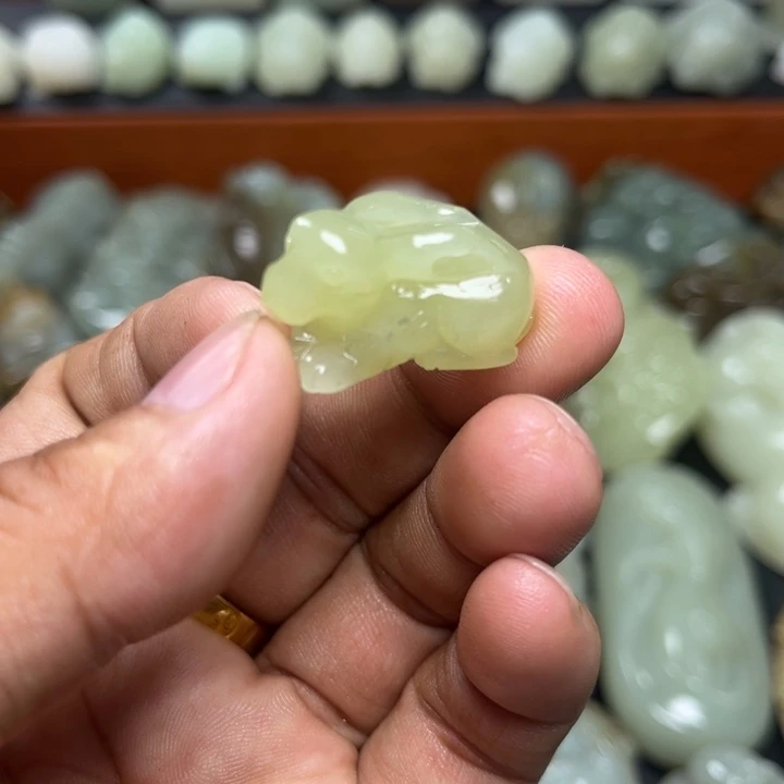 未镶嵌和田玉挂件