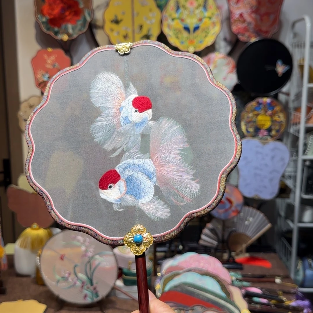 刺绣露****将纯手工苏绣双面绣
