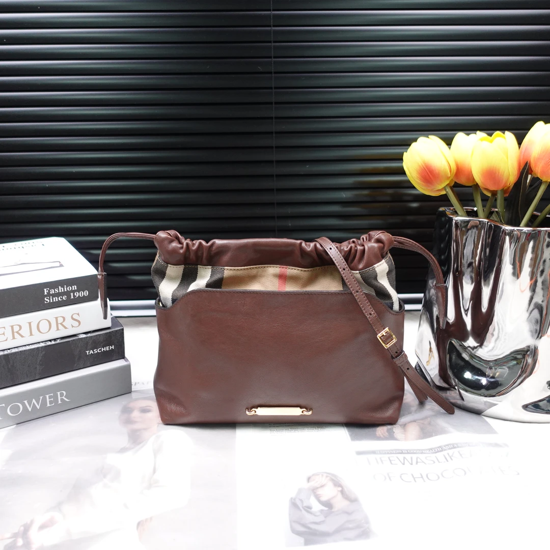 95新 BURBERRY/博柏利 /单肩包/T10289182