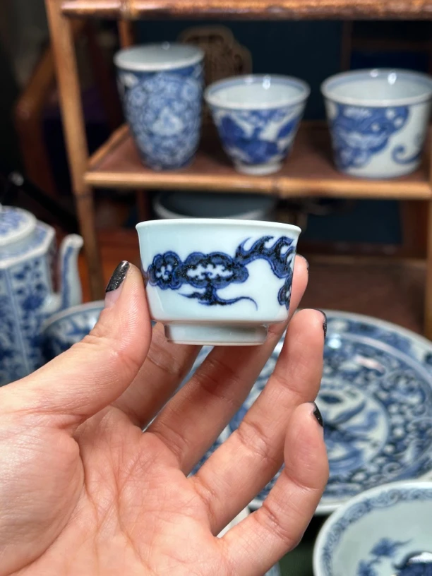云头纹火焰小杯明续幽蓝