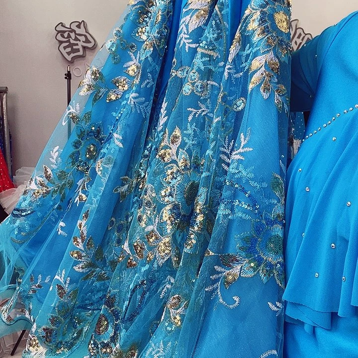 交谊舞的时候也很帅啊哈哈