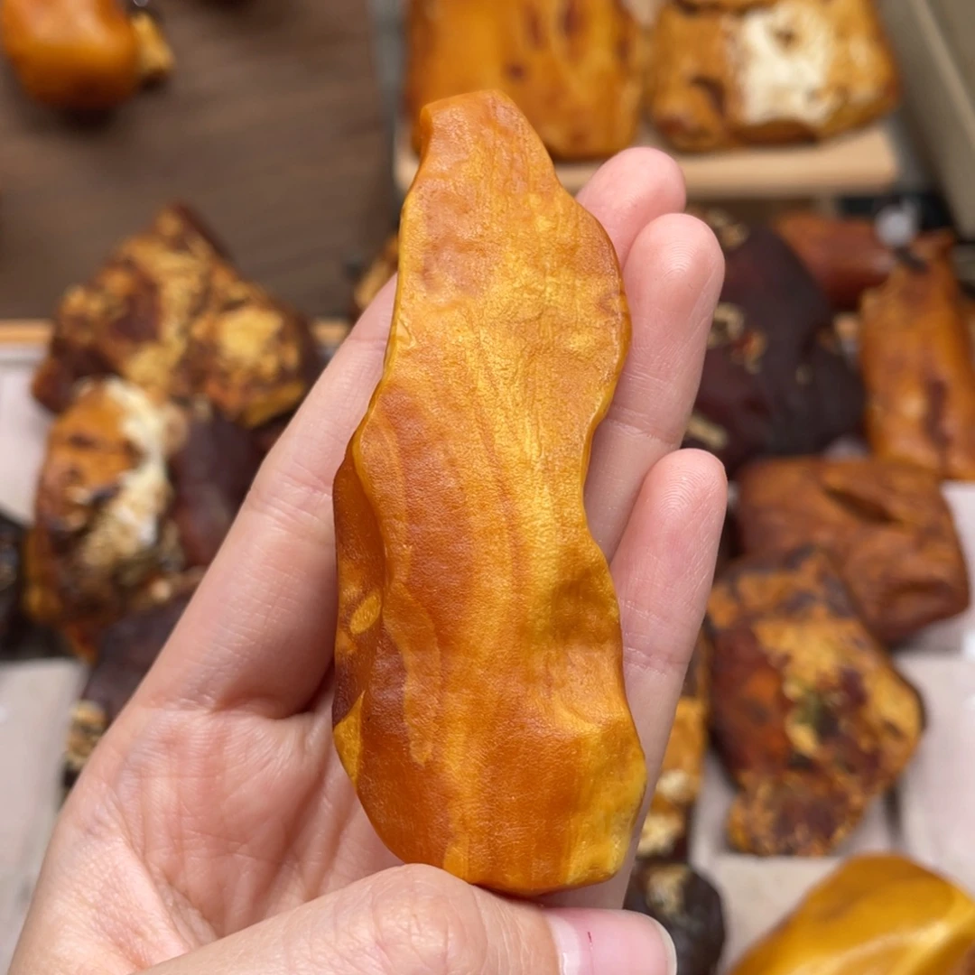 琥珀未镶嵌珠宝奇石