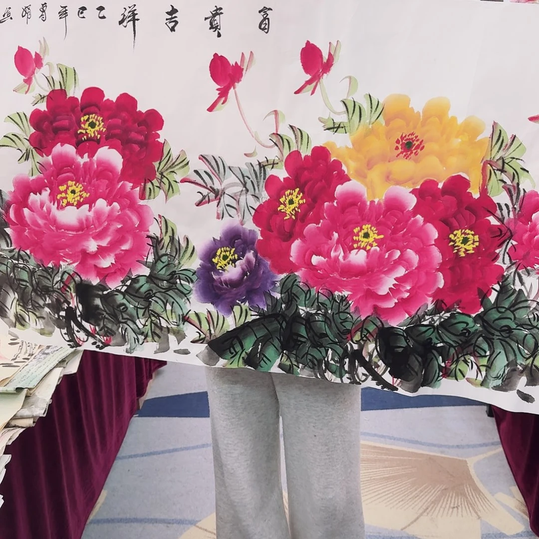 国画长腿美女卖画