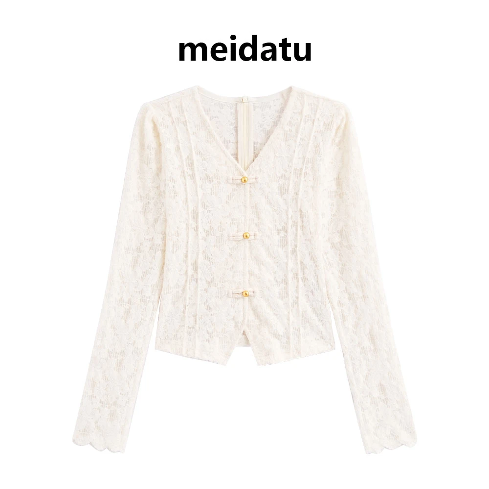 美哒兔（破价款）重工蕾丝v领气质上衣CK2360-5Q